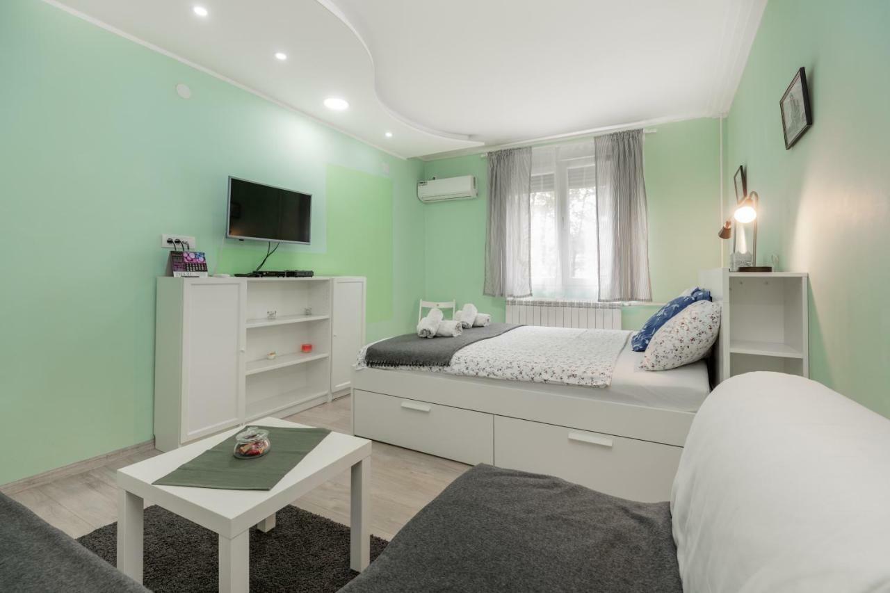 Apartman Gloria 2 Белград Экстерьер фото